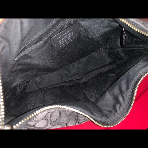 Coach crossbody - Picture 3 of 3